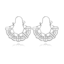 Load image into Gallery viewer, Claire Earrings
