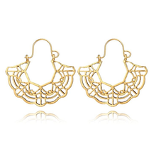 Load image into Gallery viewer, Claire Earrings
