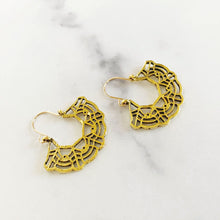 Load image into Gallery viewer, Claire Earrings
